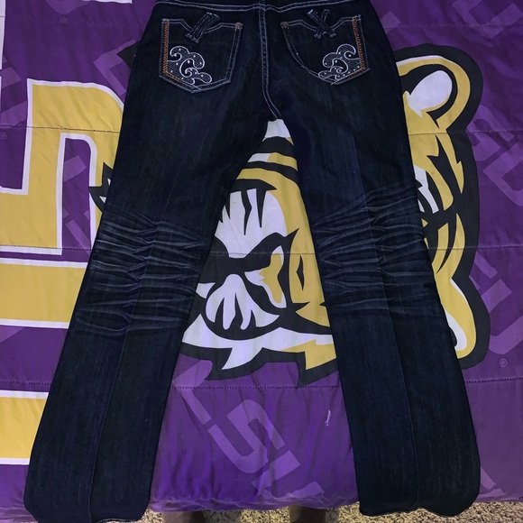 Jeans - Picture 2 of 3